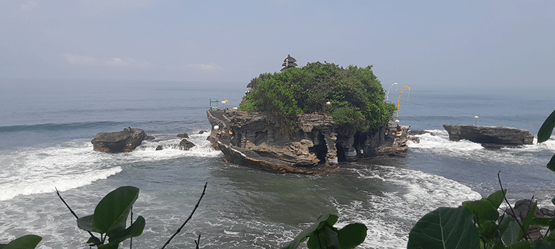 tanah lot temple bali